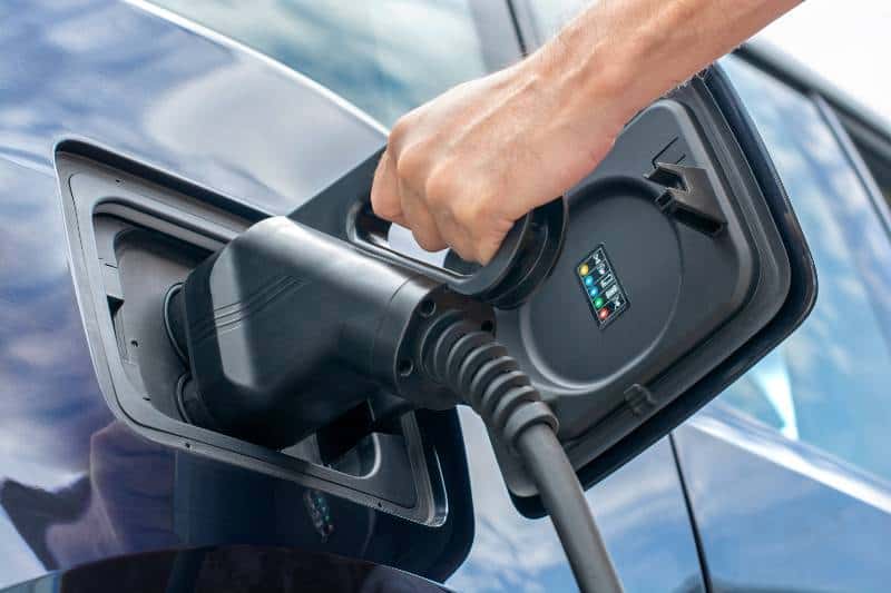 The Impact of Electric Cars On The Oil And Gas Industry